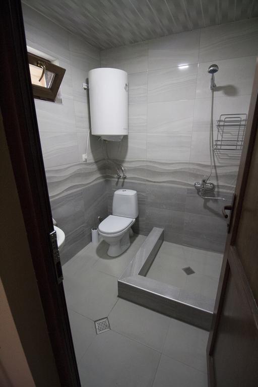 Roza'S Guest House Mestia Luaran gambar