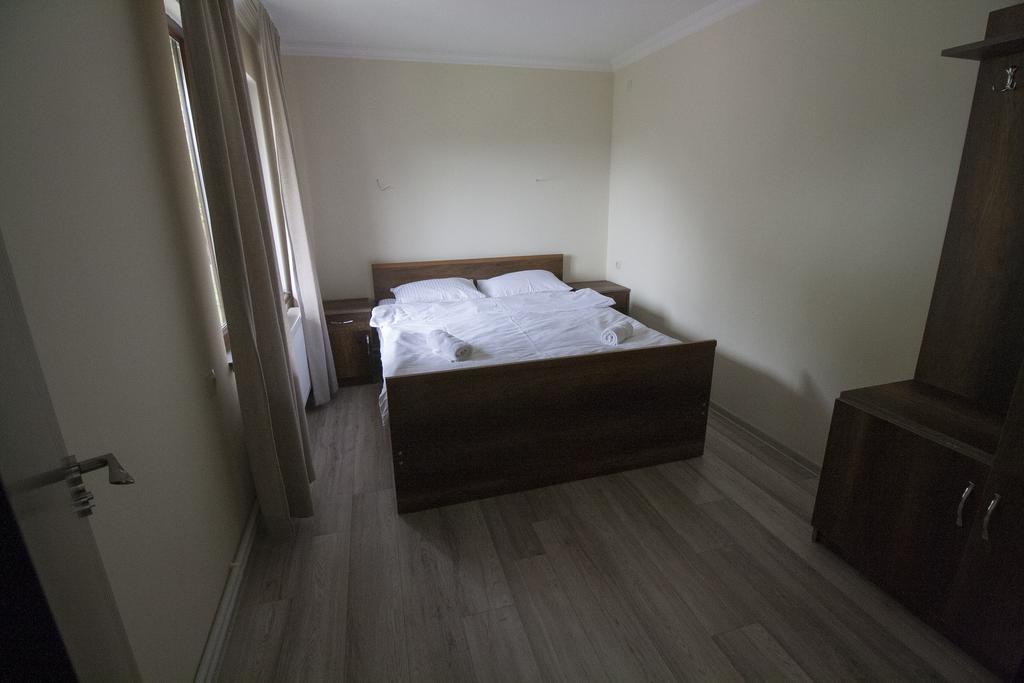 Roza'S Guest House Mestia Luaran gambar