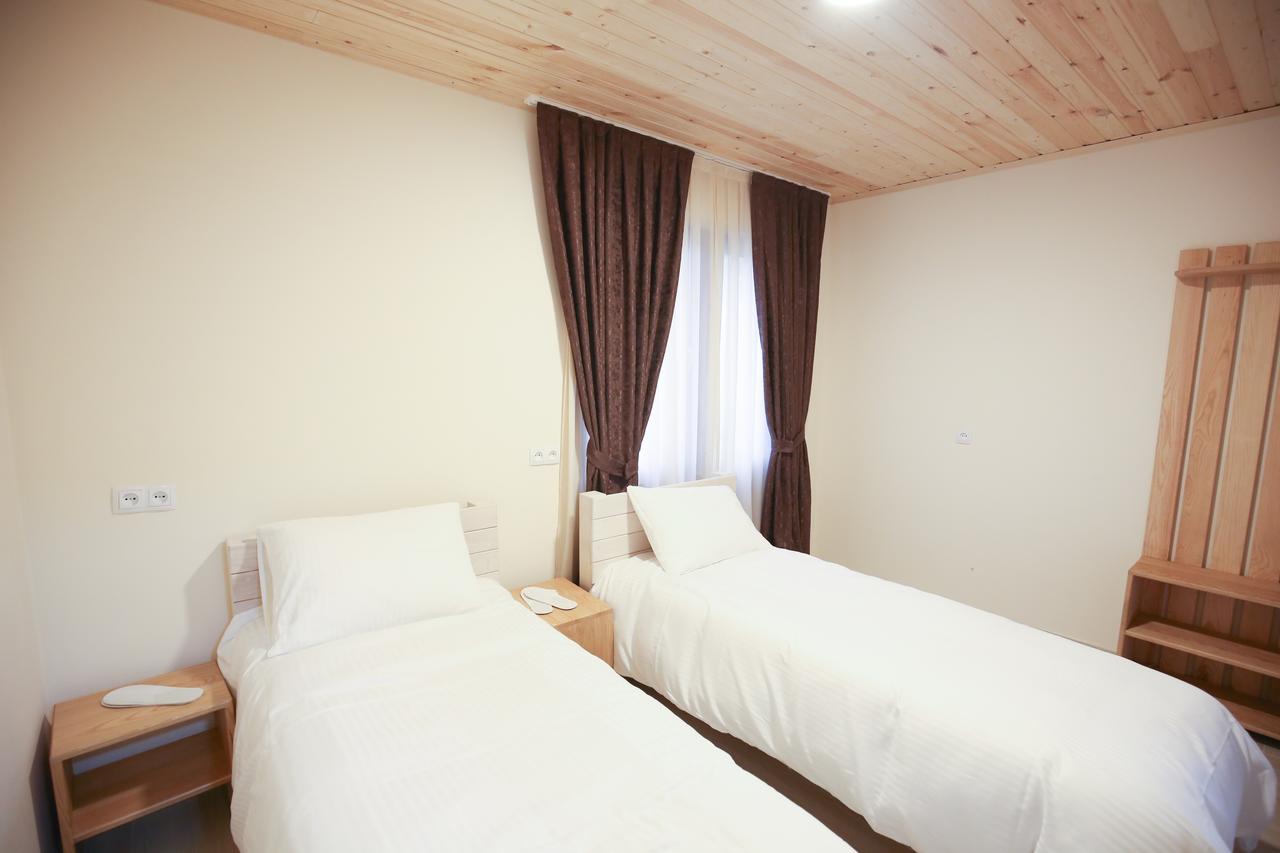 Roza'S Guest House Mestia Luaran gambar